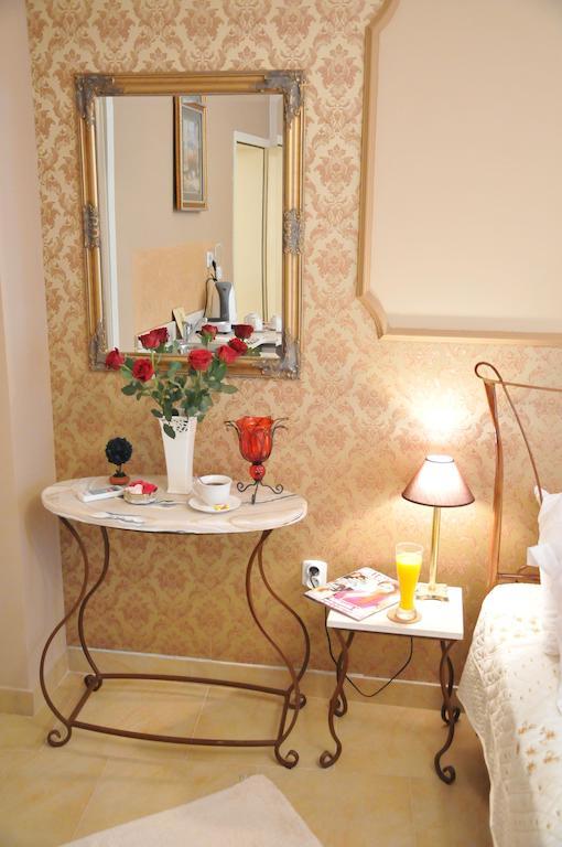 ロイヤル アパートメンツ Ni 部屋 写真